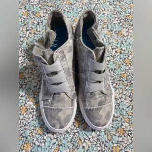 COPY - Blowfish size 10 ladies slip ons